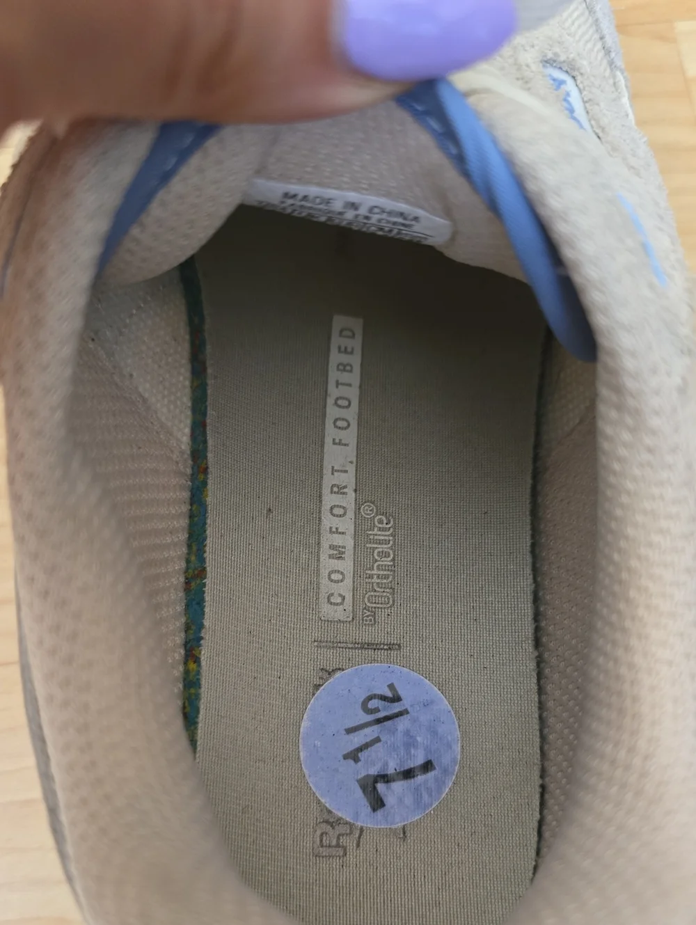 Reebok Women's Light Gray/Light Blue/Cream Retro Sneakers Size 7.5
